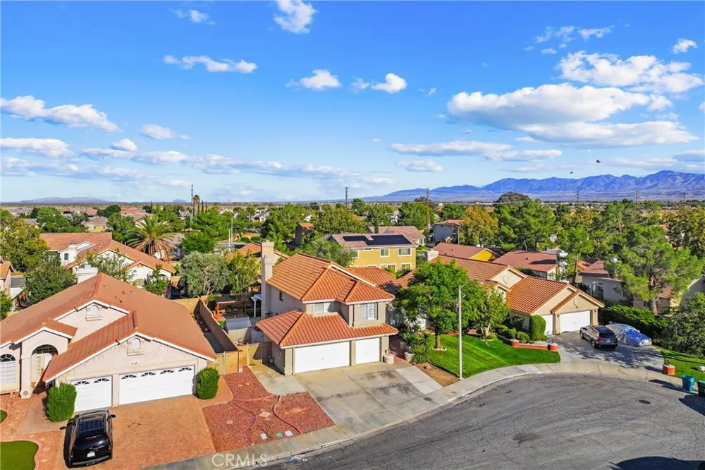 38706 La Mancha Court Palmdale, CA 93550