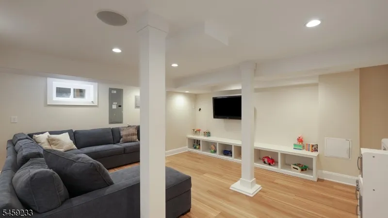 533 Edgar Rd Westfield Town, NJ 07090