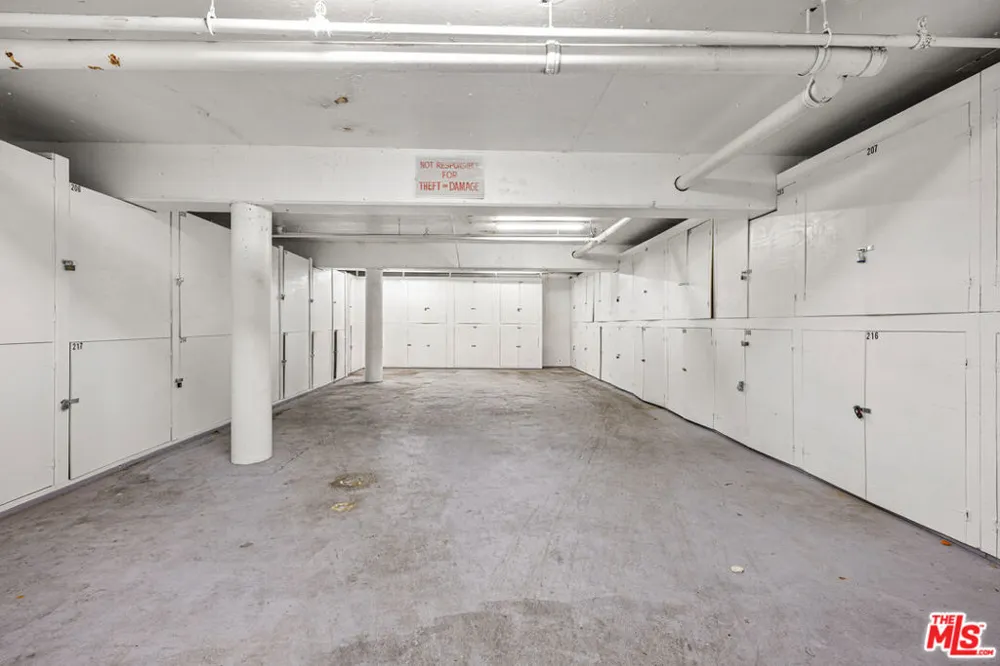 5651 Sumner Way #203 Culver City, CA 90230