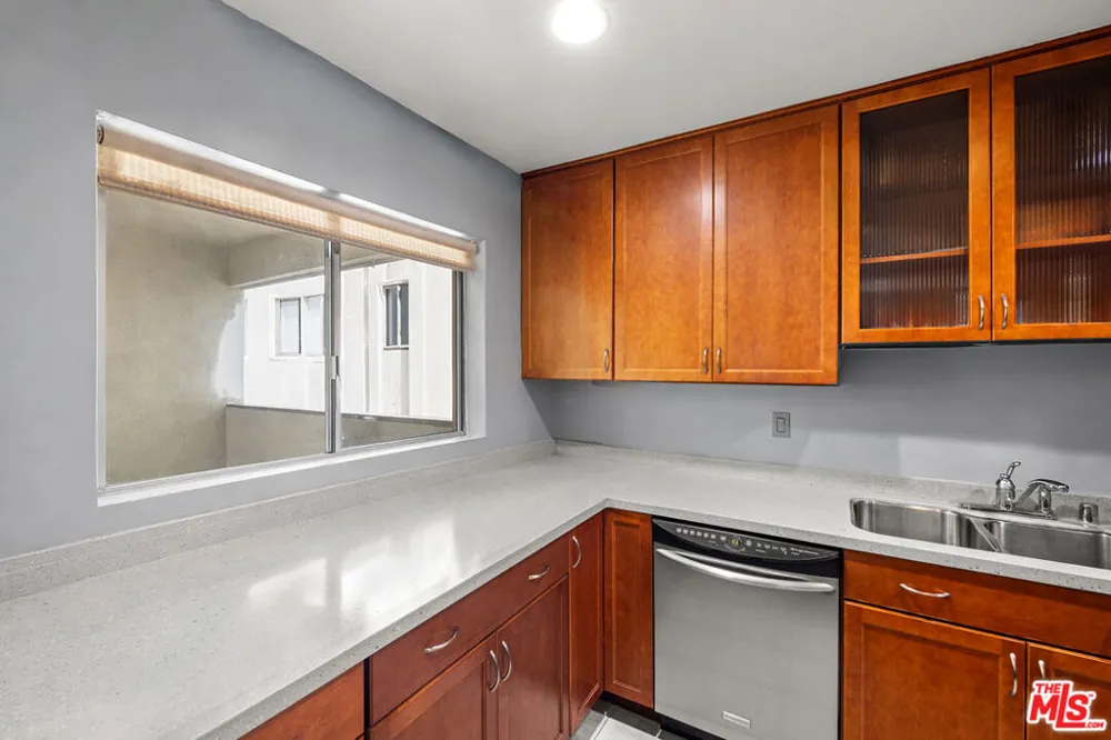 5651 Sumner Way #203 Culver City, CA 90230