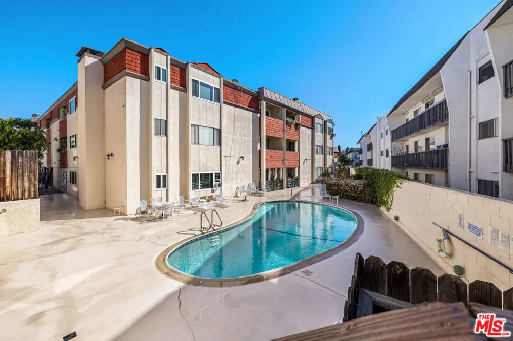 5651 Sumner Way #203 Culver City, CA 90230