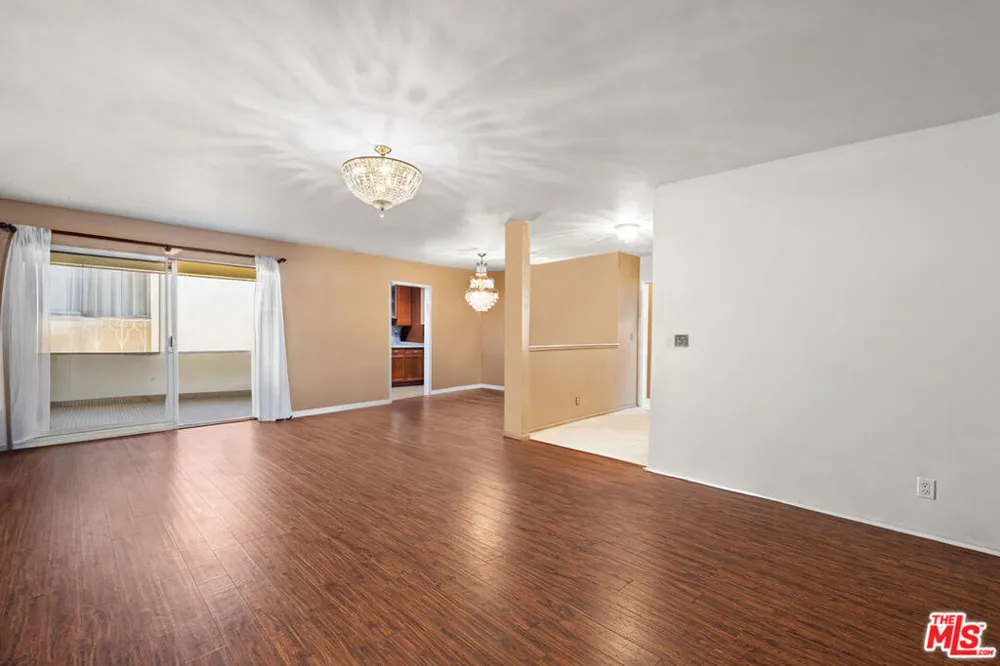 5651 Sumner Way #203 Culver City, CA 90230