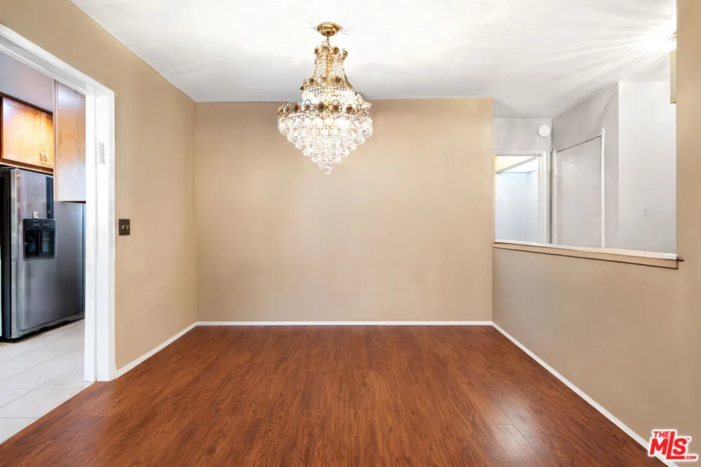 5651 Sumner Way #203 Culver City, CA 90230