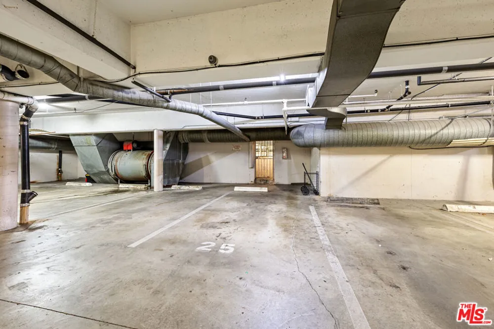 5651 Sumner Way #203 Culver City, CA 90230
