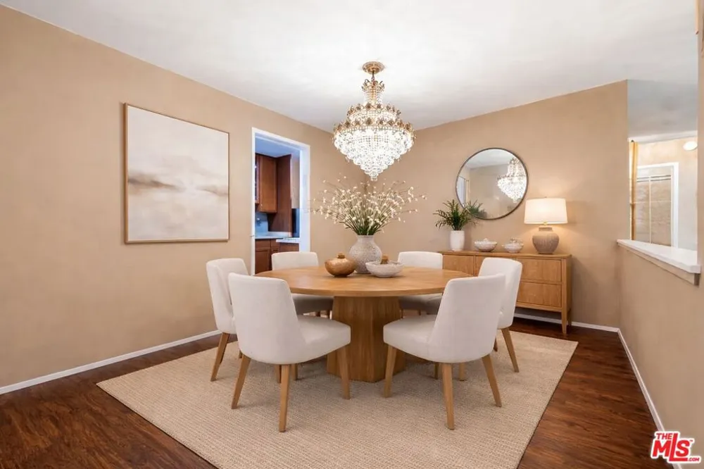 5651 Sumner Way #203 Culver City, CA 90230