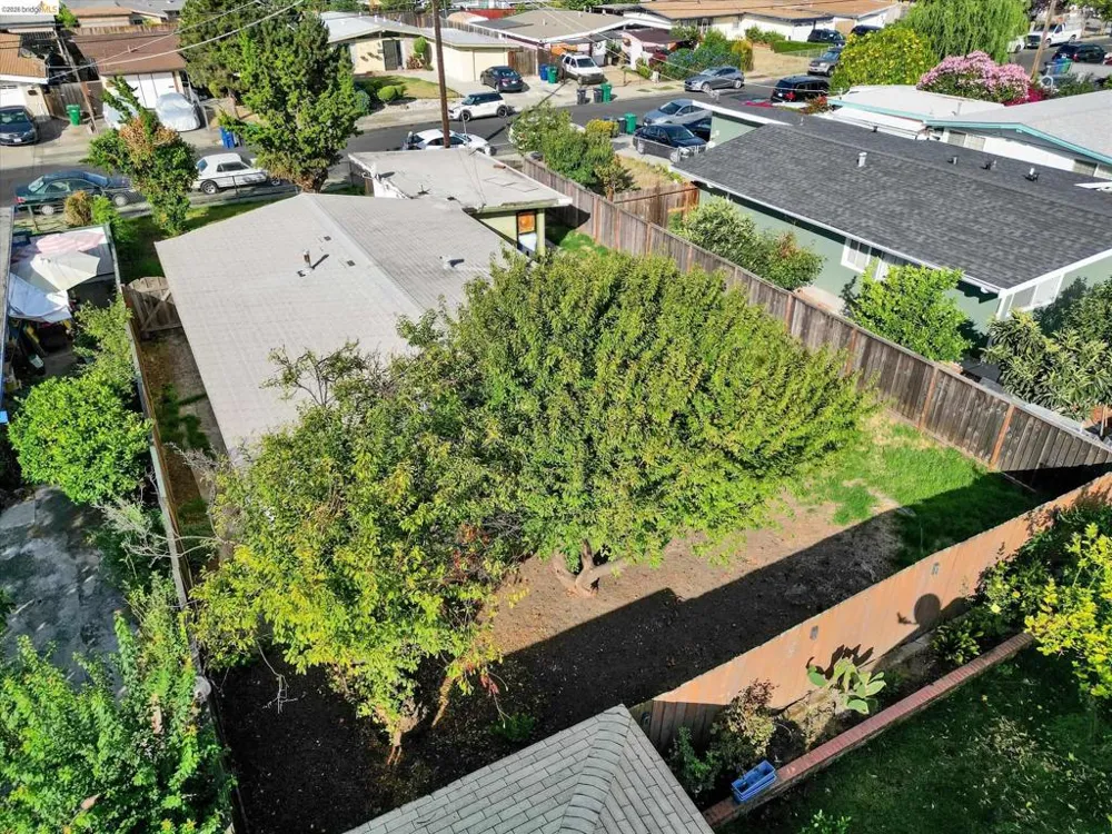 27758 La Porte Ave Hayward, CA 94545