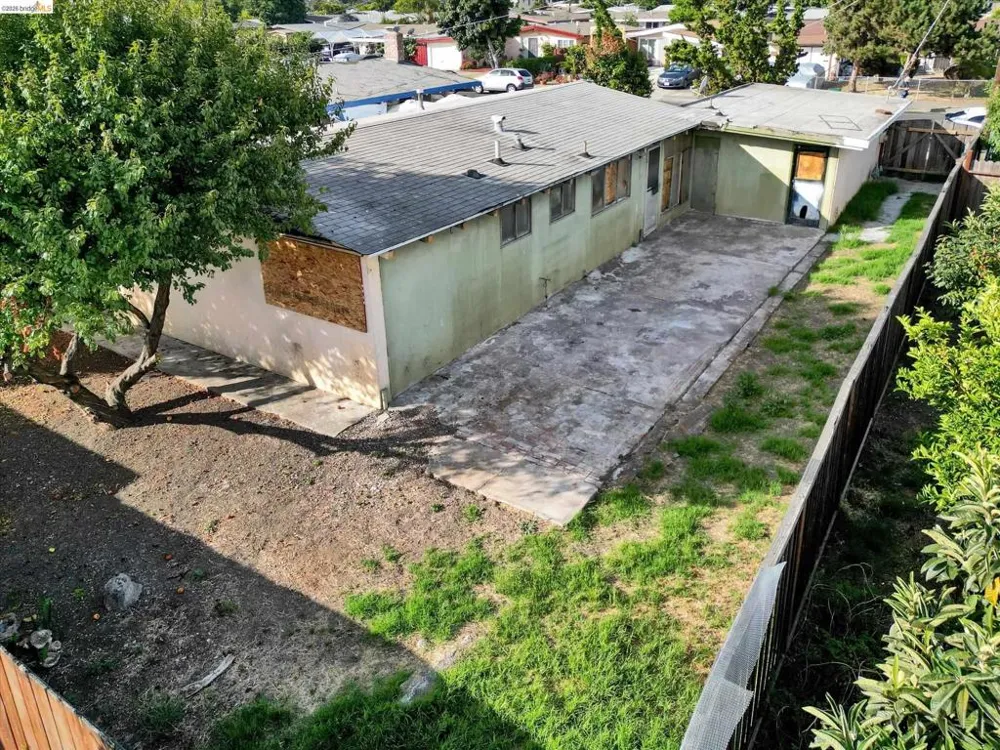 27758 La Porte Ave Hayward, CA 94545