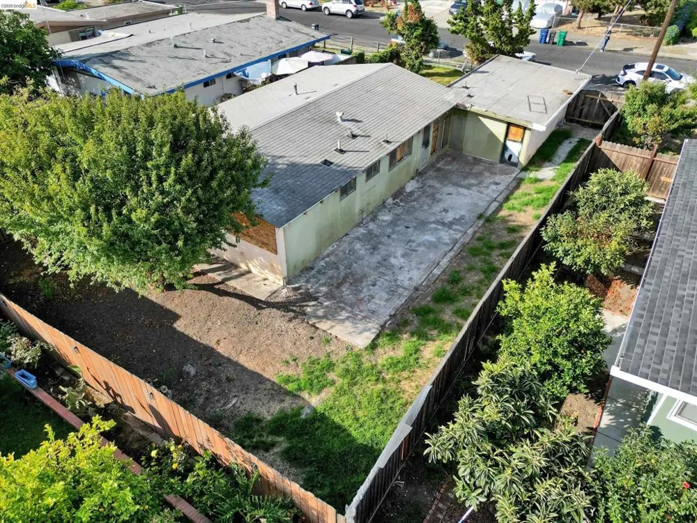 27758 La Porte Ave Hayward, CA 94545