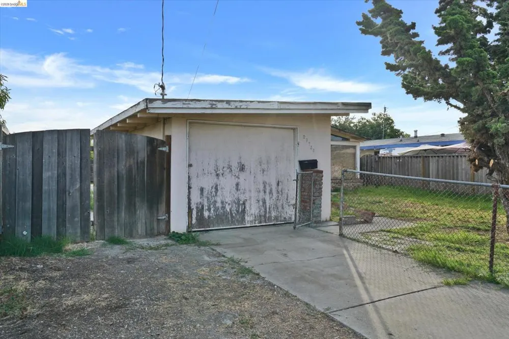 27758 La Porte Ave Hayward, CA 94545