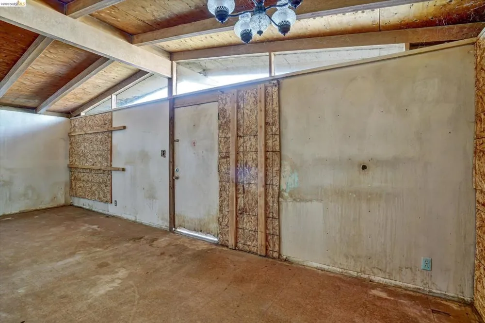 27758 La Porte Ave Hayward, CA 94545