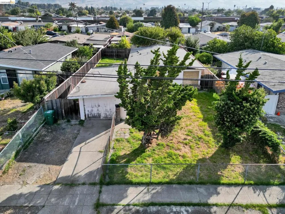 27758 La Porte Ave Hayward, CA 94545