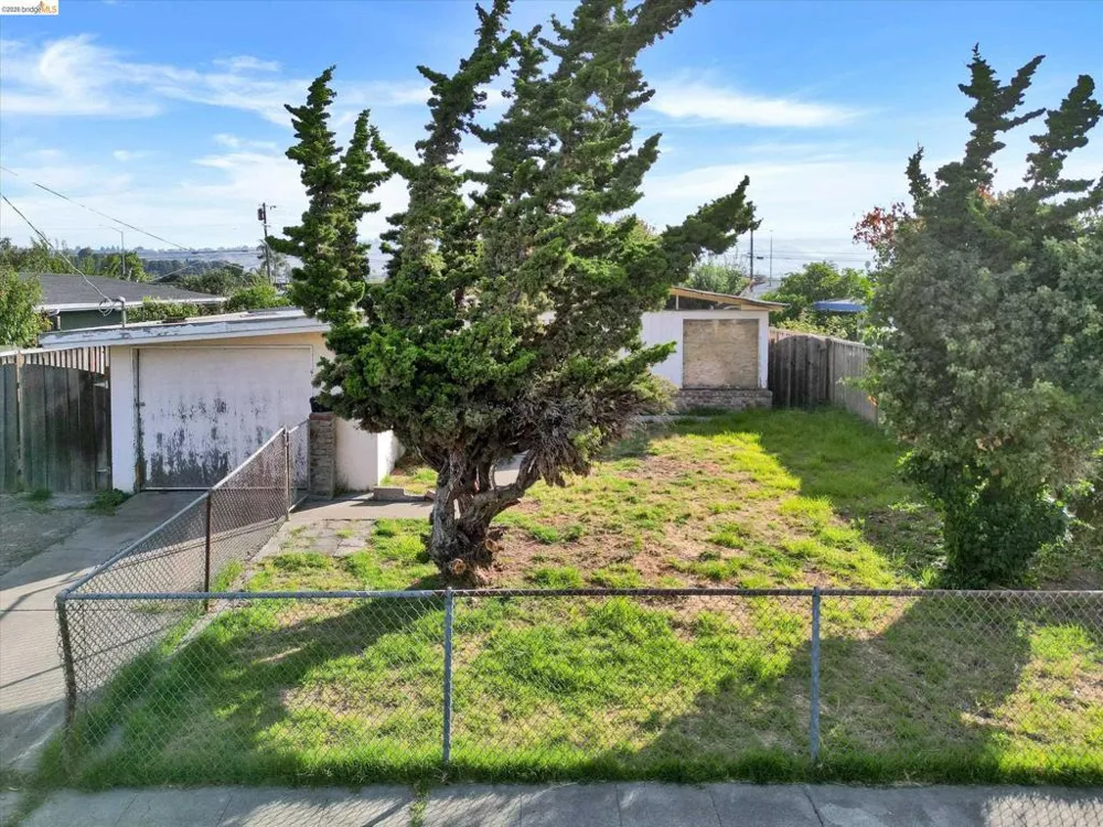 27758 La Porte Ave Hayward, CA 94545