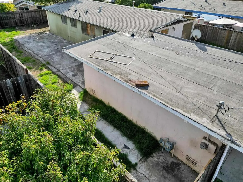 27758 La Porte Ave Hayward, CA 94545
