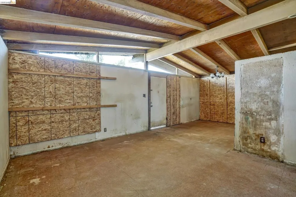 27758 La Porte Ave Hayward, CA 94545
