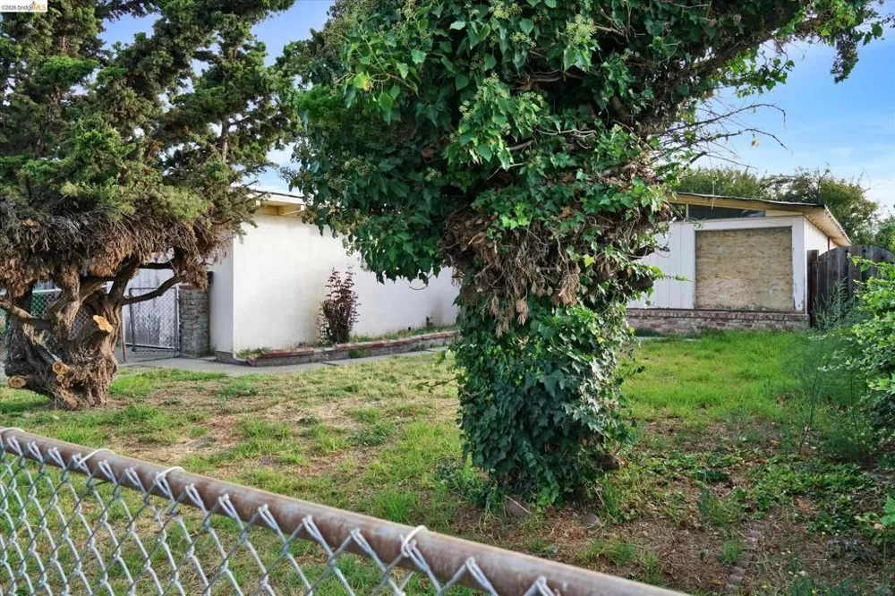 27758 La Porte Ave Hayward, CA 94545