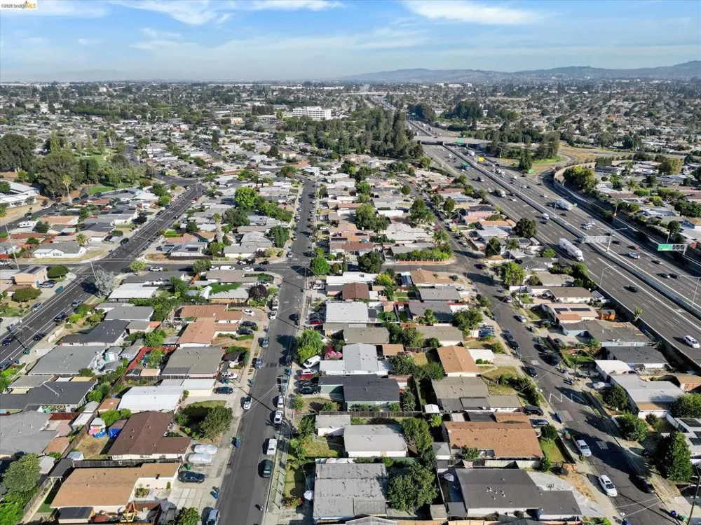 27758 La Porte Ave Hayward, CA 94545