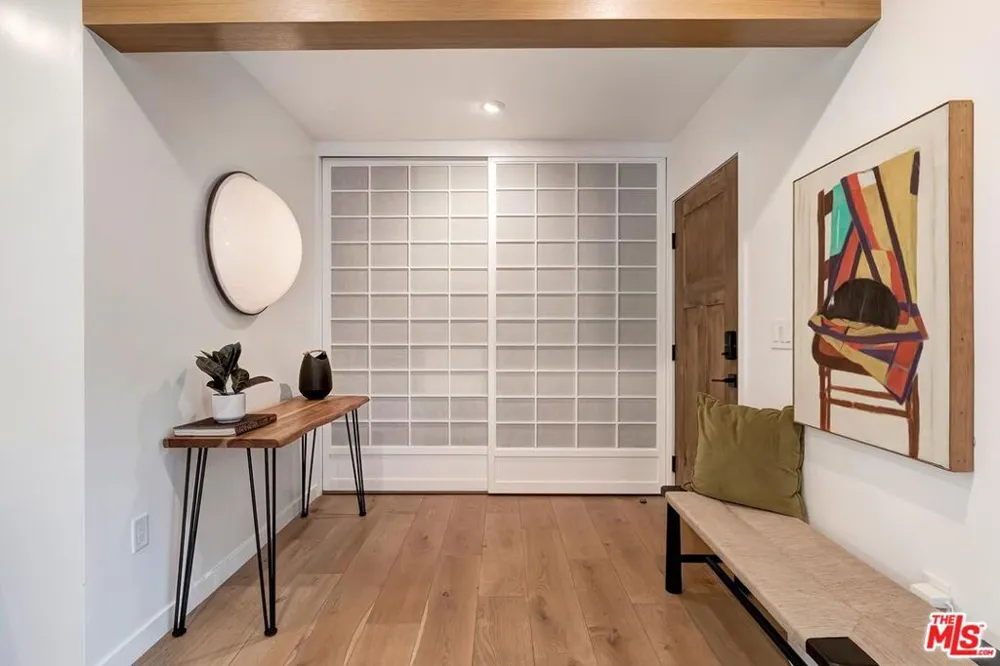 2211 Ashland Avenue Santa Monica, CA 90405