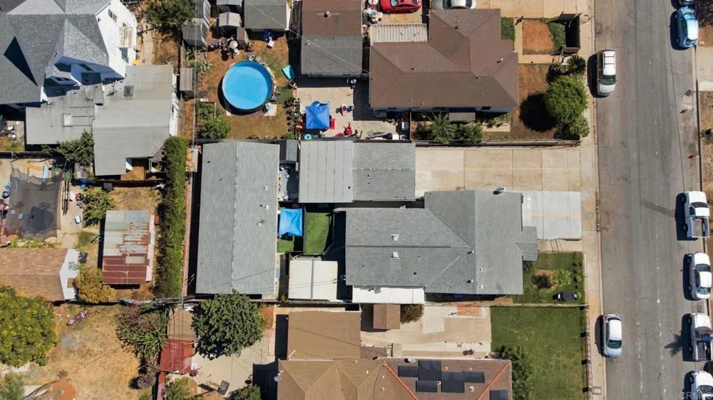 2027 E AVENUE National City, CA 91950