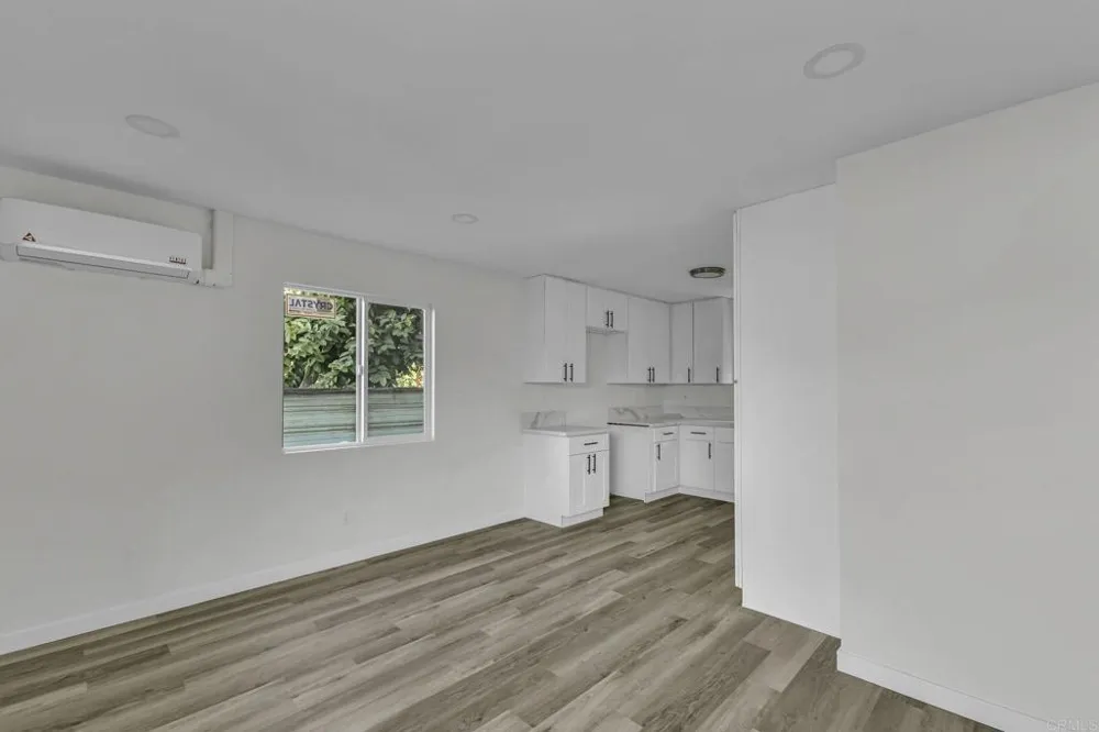2027 E AVENUE National City, CA 91950
