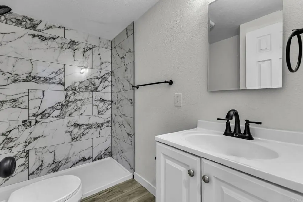 2027 E AVENUE National City, CA 91950