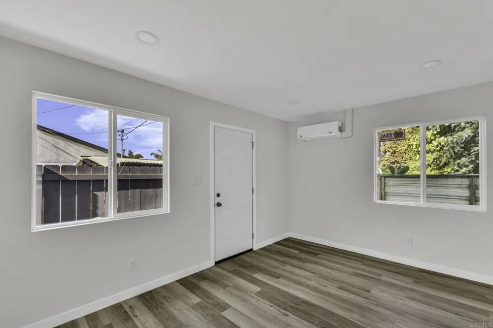 2027 E AVENUE National City, CA 91950