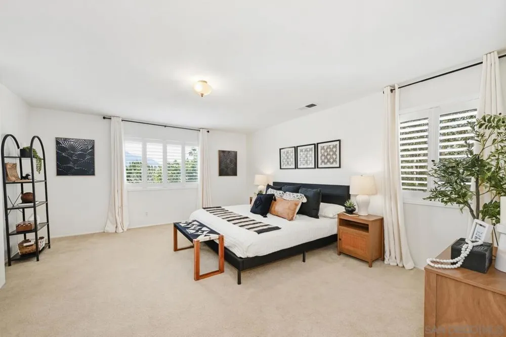 2826 Calle De Malibu Escondido, CA 92029