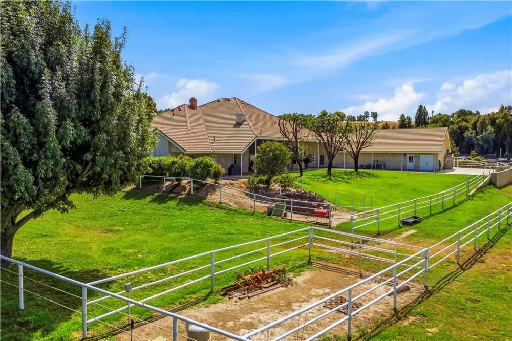 5149 Fallgatter Street Bakersfield, CA 93308