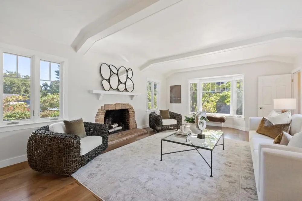 90 Marvin Avenue Los Altos, CA 94022