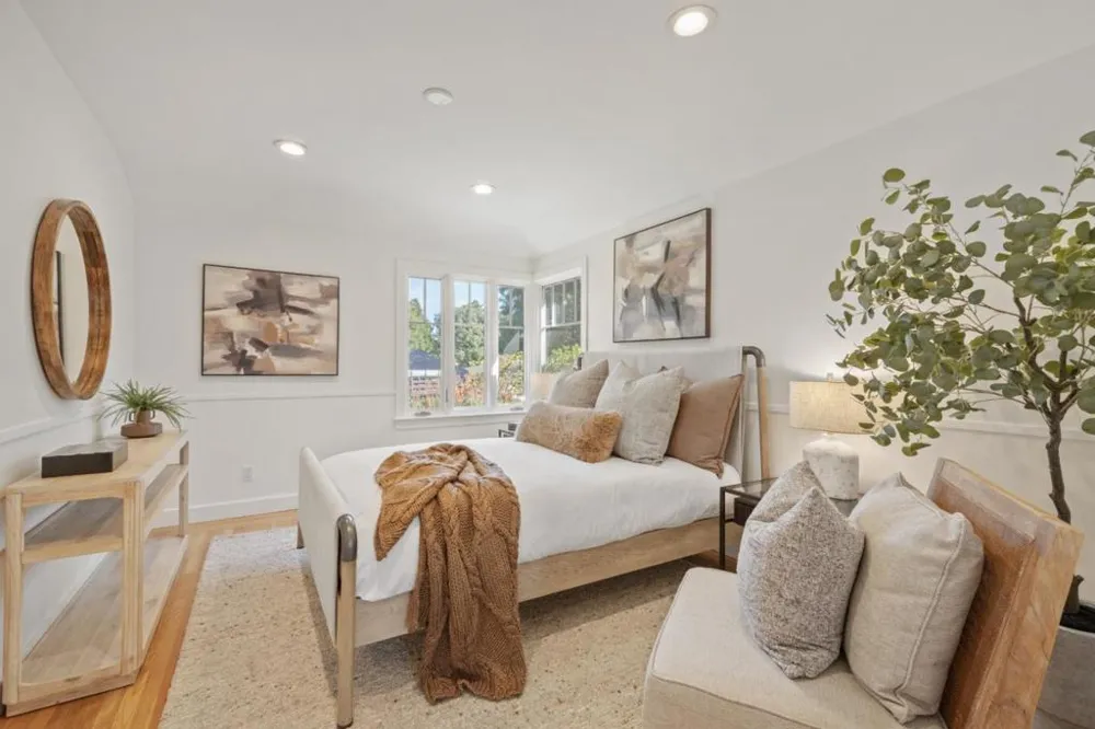 90 Marvin Avenue Los Altos, CA 94022