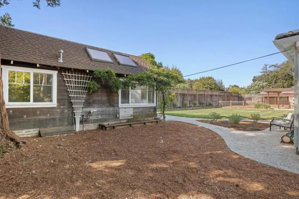 90 Marvin Avenue Los Altos, CA 94022