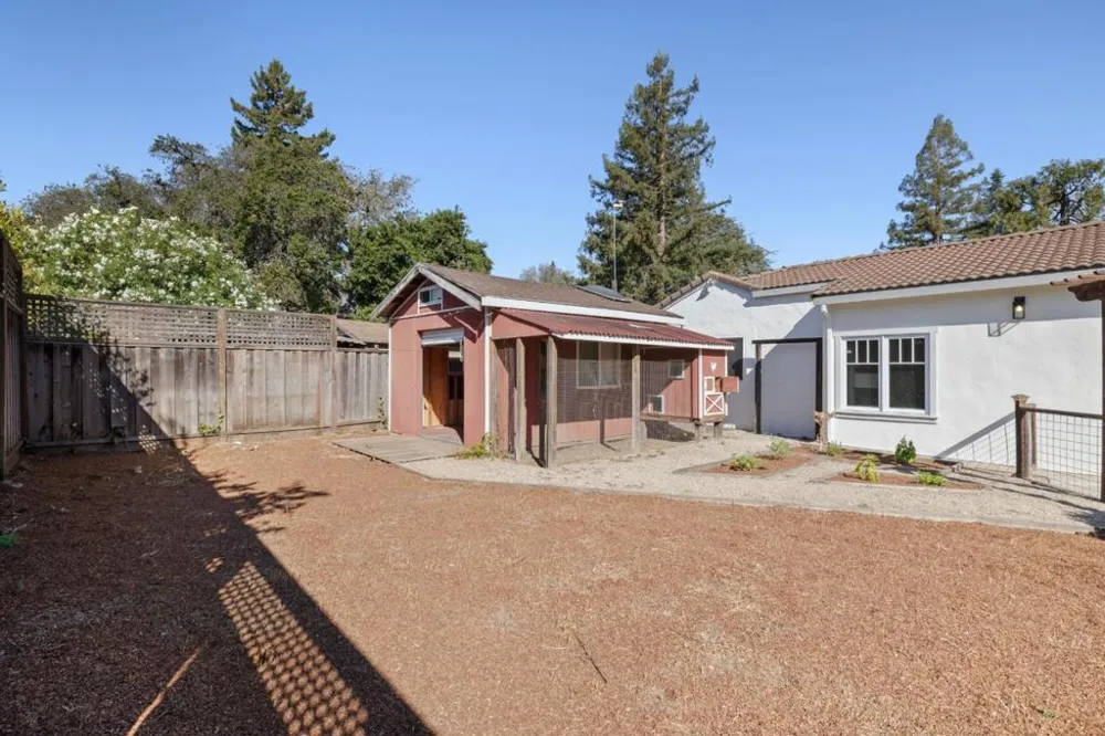 90 Marvin Avenue Los Altos, CA 94022