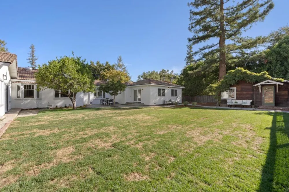 90 Marvin Avenue Los Altos, CA 94022