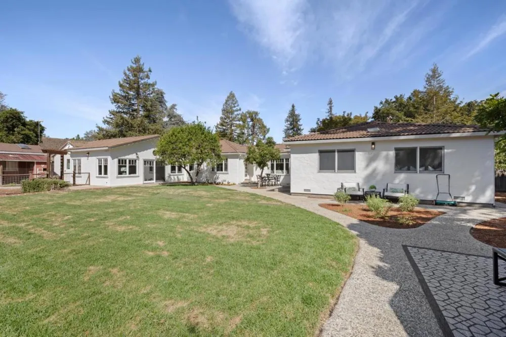 90 Marvin Avenue Los Altos, CA 94022