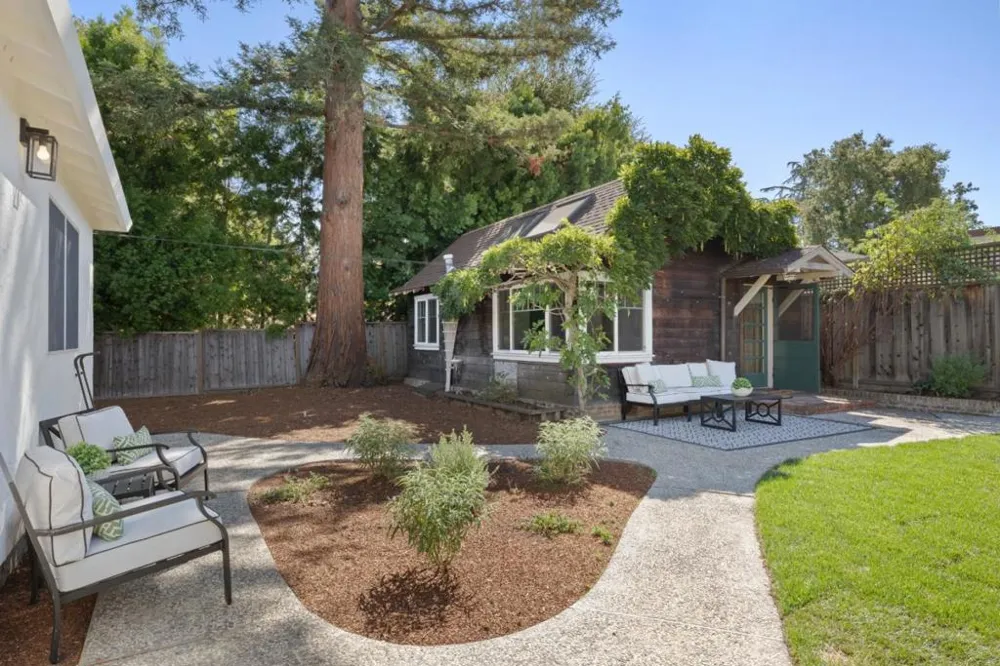 90 Marvin Avenue Los Altos, CA 94022