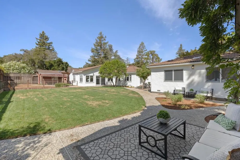 90 Marvin Avenue Los Altos, CA 94022