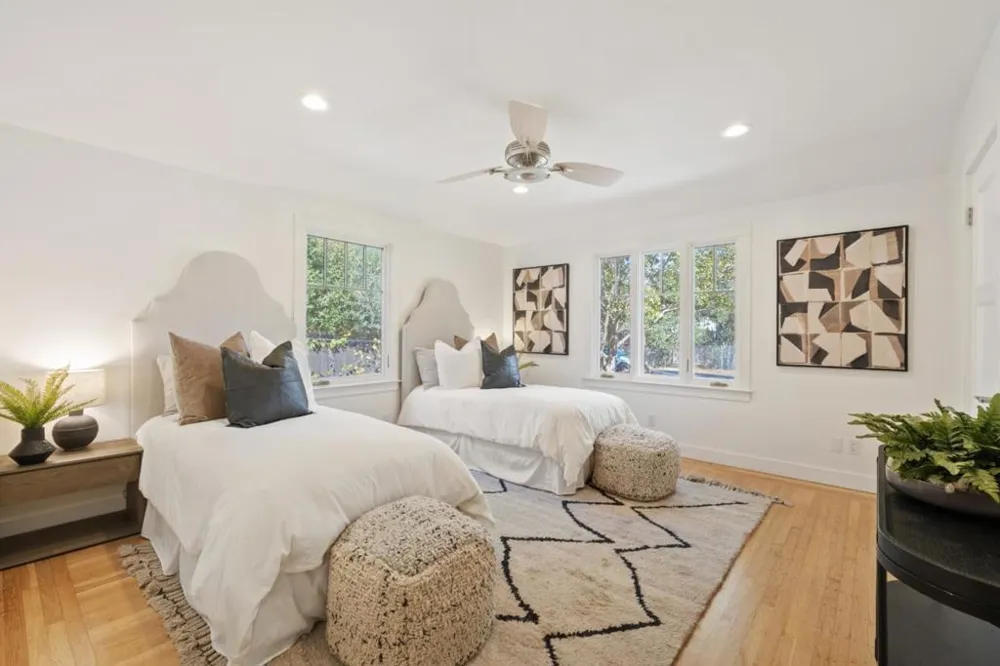 90 Marvin Avenue Los Altos, CA 94022