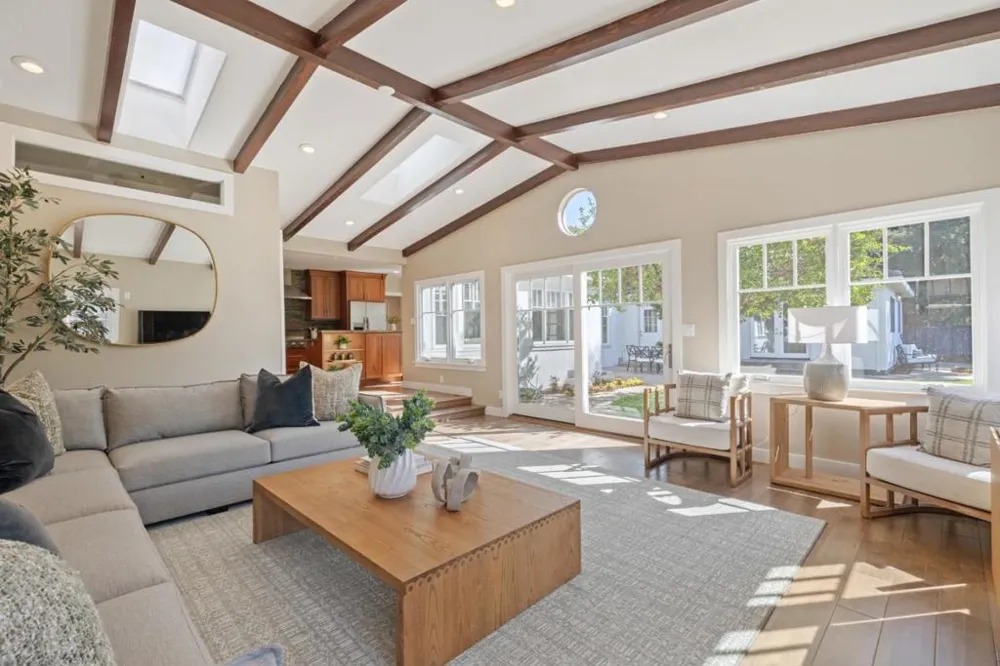 90 Marvin Avenue Los Altos, CA 94022