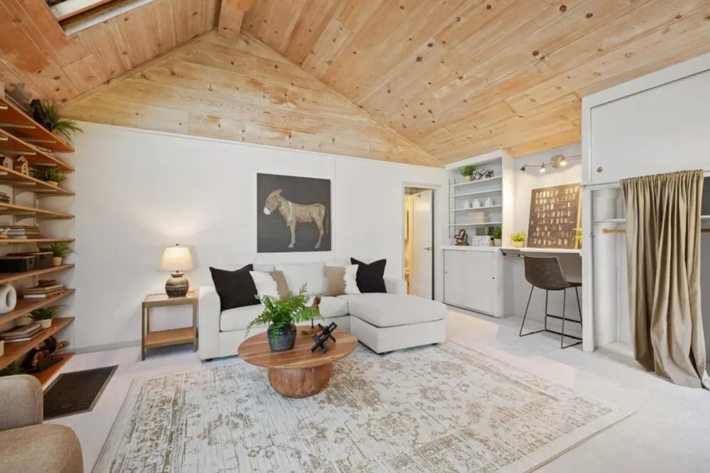 90 Marvin Avenue Los Altos, CA 94022