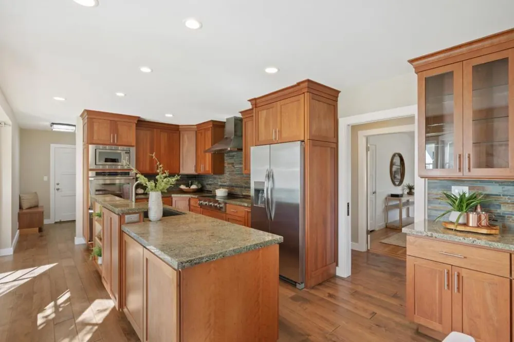 90 Marvin Avenue Los Altos, CA 94022