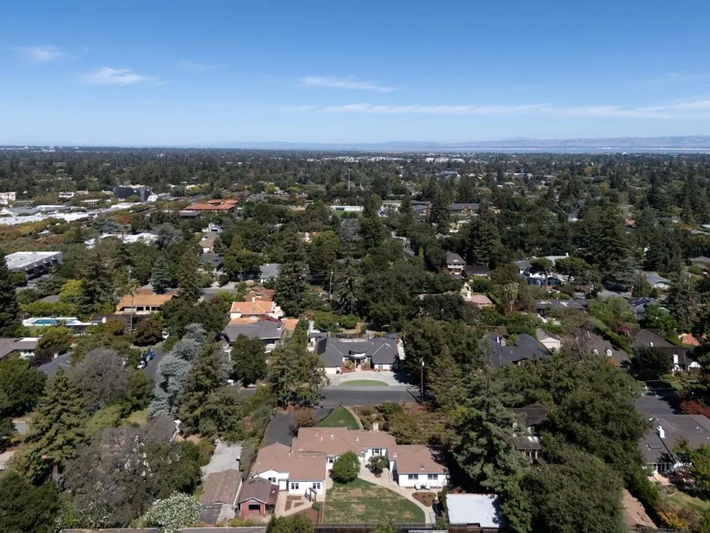 90 Marvin Avenue Los Altos, CA 94022