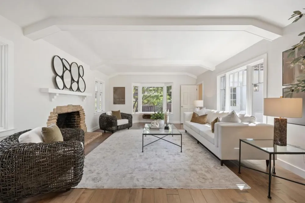 90 Marvin Avenue Los Altos, CA 94022