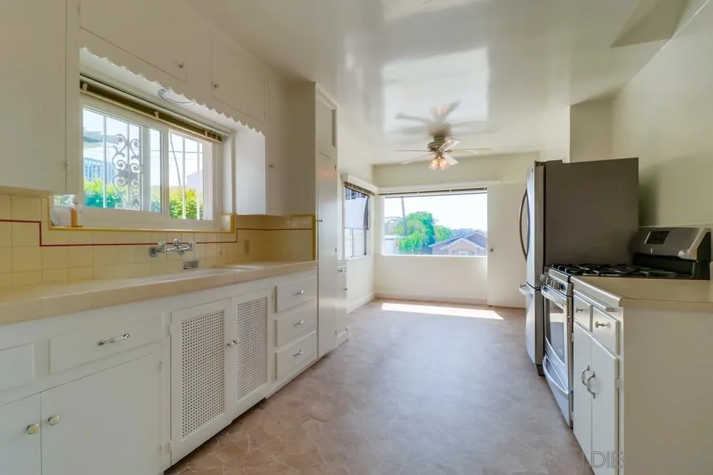 3812 Henry St. San Diego, CA 92110