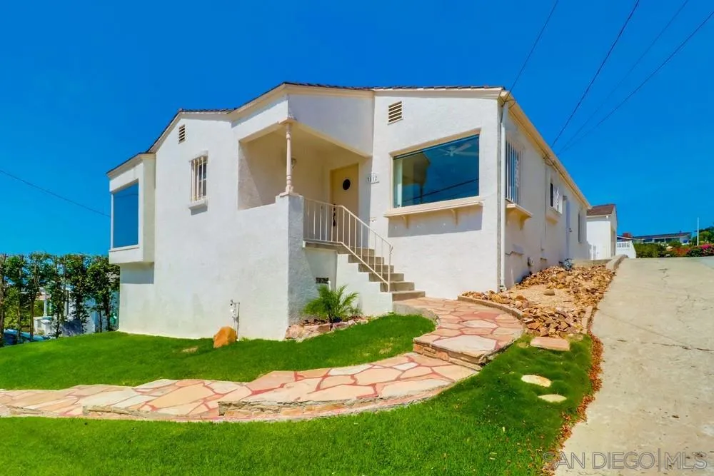 3812 Henry St. San Diego, CA 92110