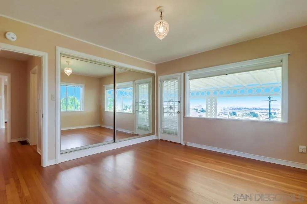 3812 Henry St. San Diego, CA 92110