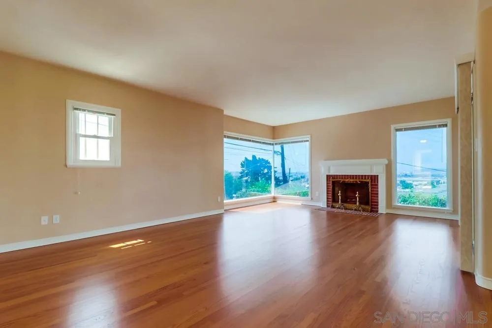 3812 Henry St. San Diego, CA 92110