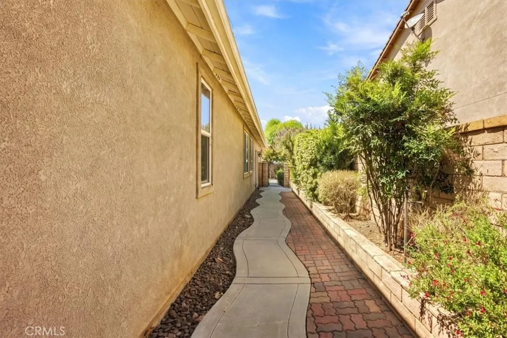 96 Cold Spring Beaumont, CA 92223