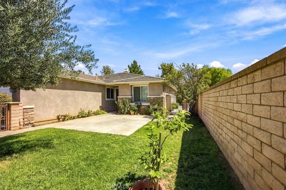 96 Cold Spring Beaumont, CA 92223