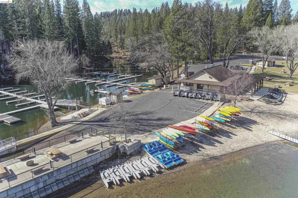 12980 Wells Fargo St Groveland, CA 95321