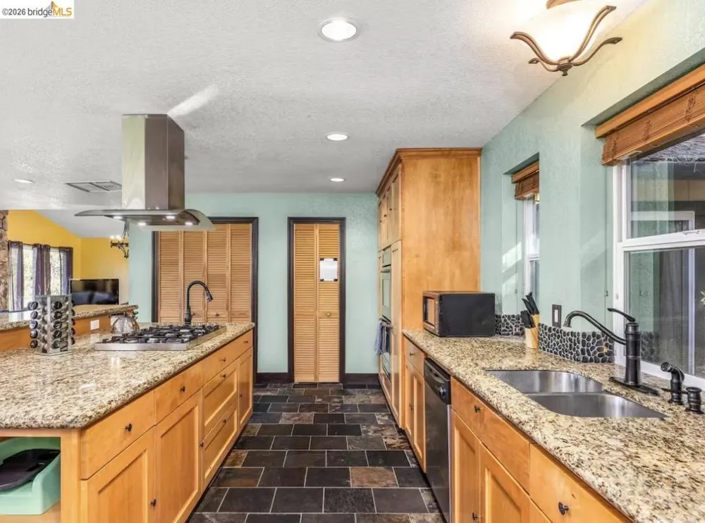 12980 Wells Fargo St Groveland, CA 95321
