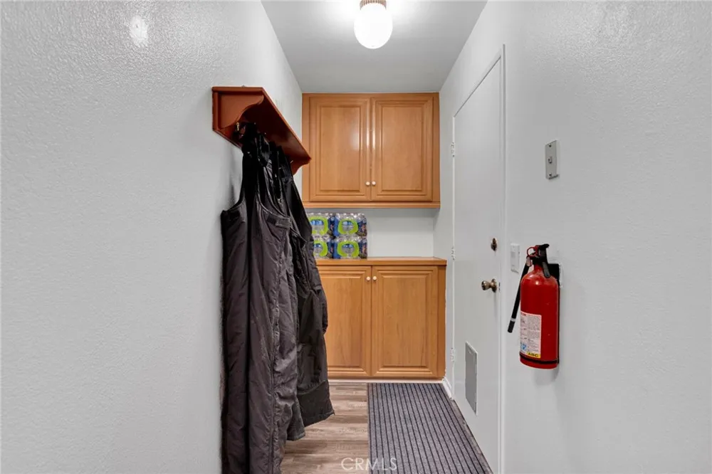 30772 Knoll View Running Springs, CA 92382